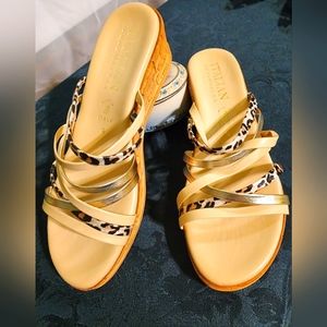 Italian Shoemakers Size 9 Brand New Off White Cork Textured Wedge Heel